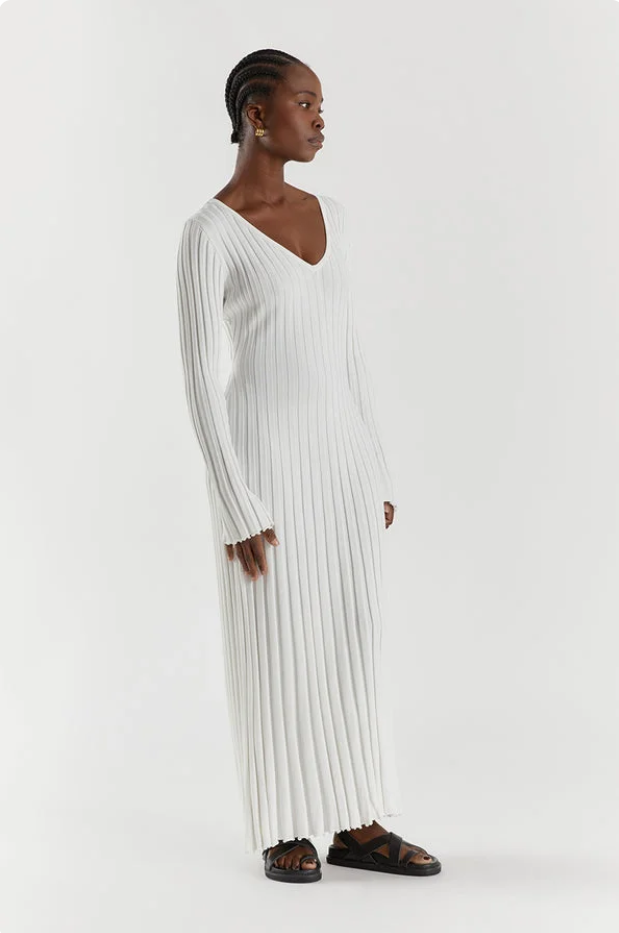 Levoire | Robe mi-longue à encolure en V et manches
