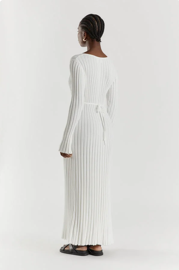 Levoire | Robe mi-longue à encolure en V et manches