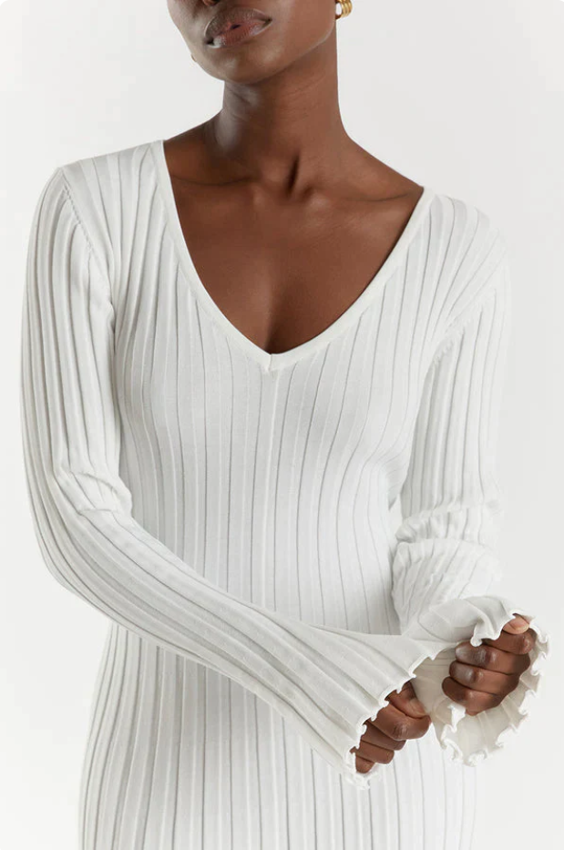 Levoire | Robe mi-longue à encolure en V et manches
