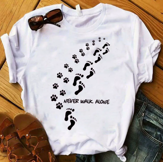 Levoire | Walk Alone | T-Shirt Pour Amoureux Des Animaux Conception unie Blanc