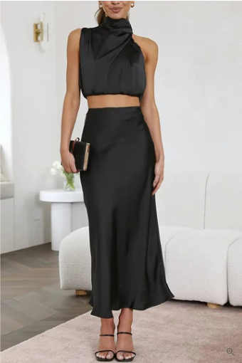 Levoire | Robe Maxi Sans Manches En Satin À Col Irrégulier Noir