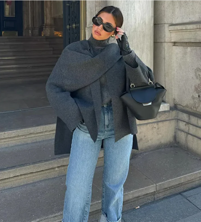 Levoire | Viral Robe De Cape