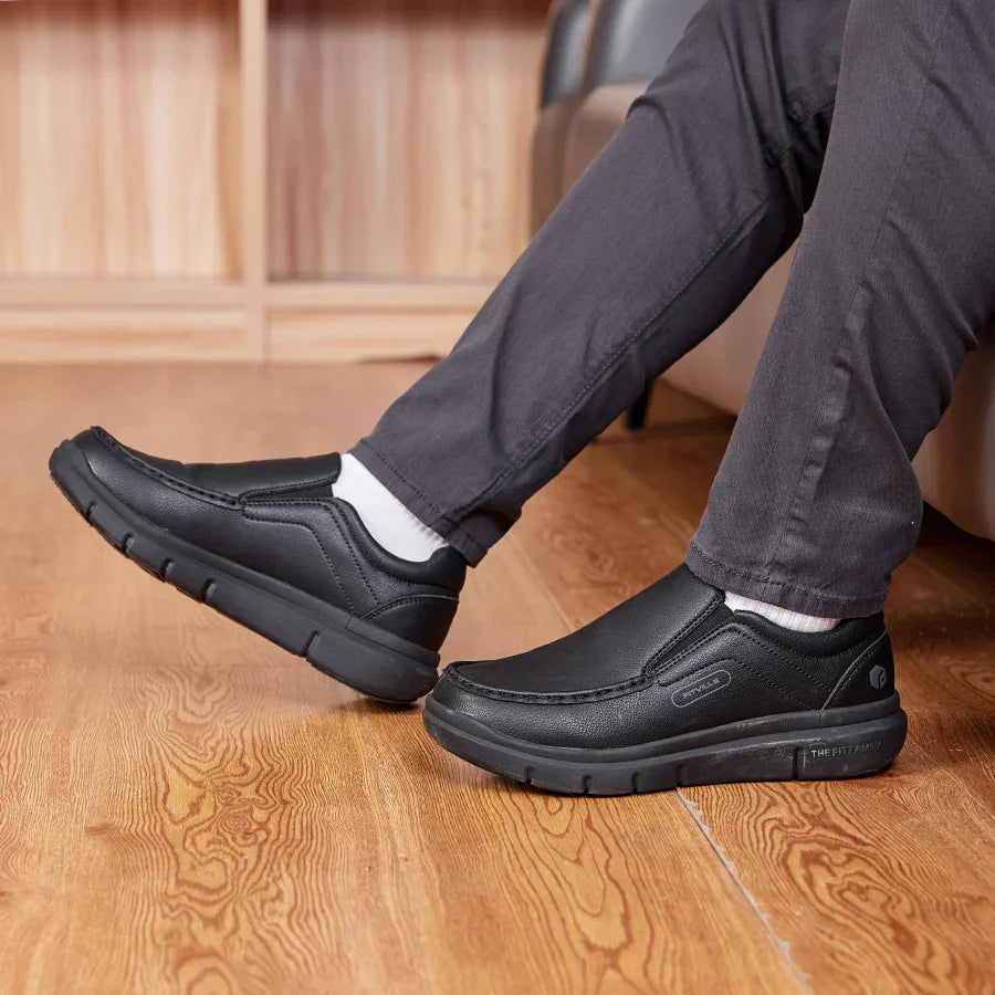 Levoire | Chaussures À Glissière Pour Hommes En Cuir À Coupe Large Noir