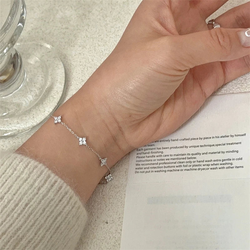 Levoire | Bracelet En Acier Inoxydable Avec Fleur En Cristal Blanc