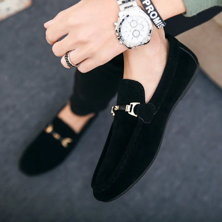 Levoire | Chics Chaussons En Daim Noir