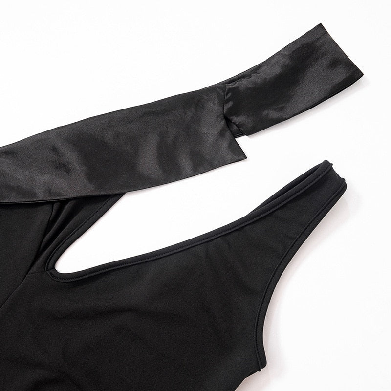 Levoire | Noir Col Montant Mini Robe
