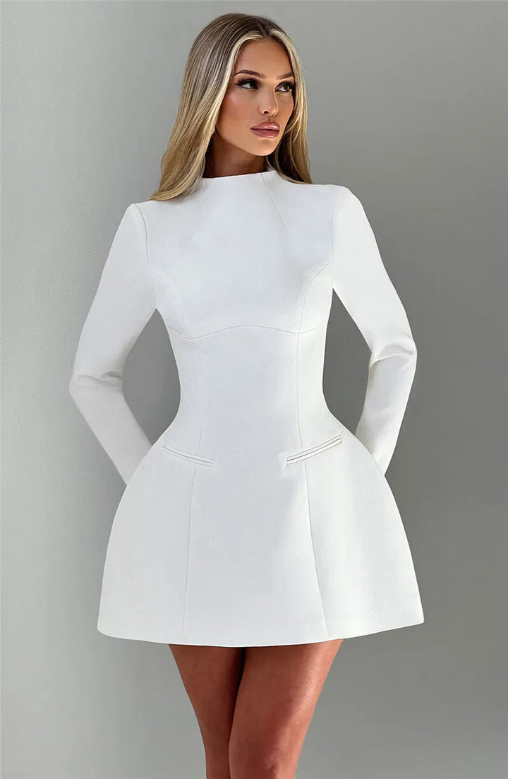 Levoire | Robe Mini Sexy Échancrée Pour Un Style Féminin Et Moderne