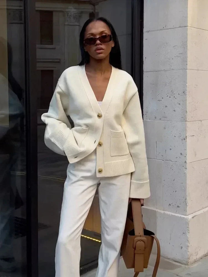 Levoire | Élegant Cardigan À Décolleté En V Beige (Seulement 8 pièces disponibles)