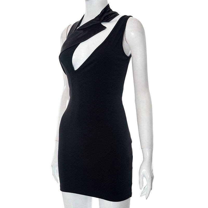Levoire | Noir Col Montant Mini Robe