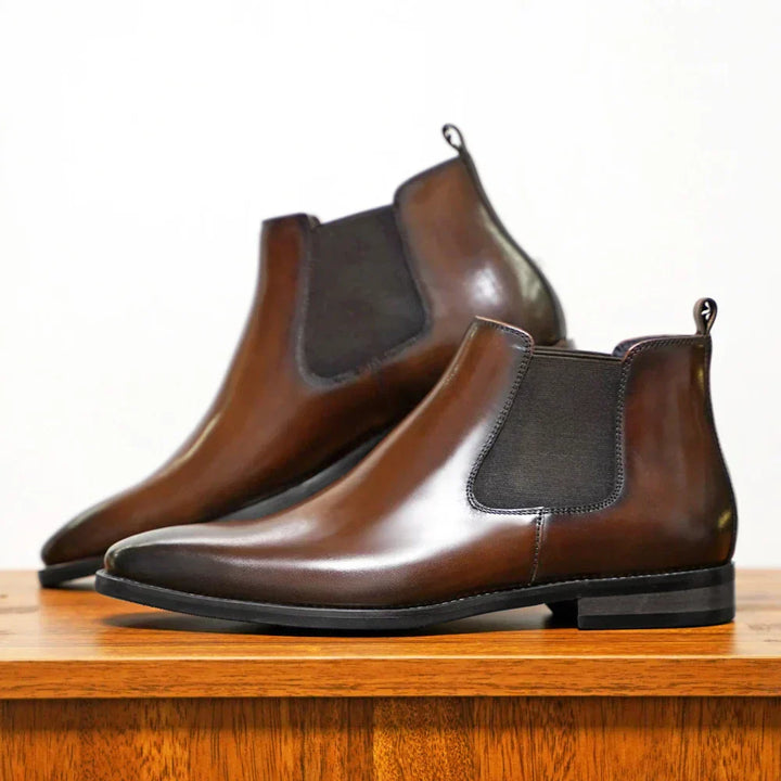 Levoire | Bottes en cuir avec une coupe moderne