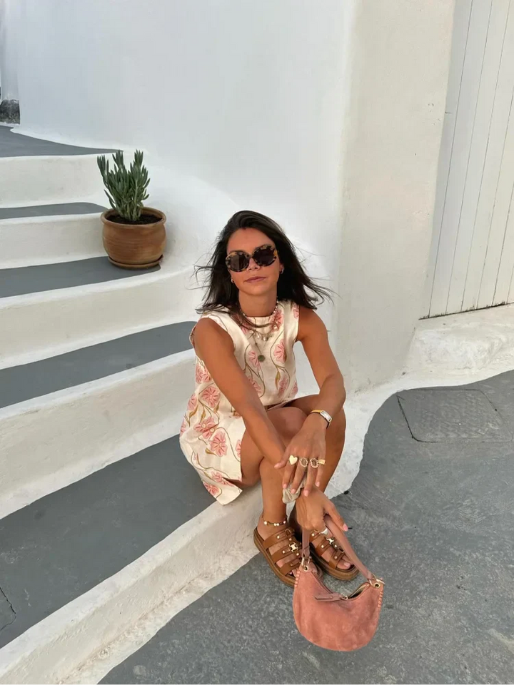 Levoire | Élégante Robe Avec Motif Floral Et Fente Délicate