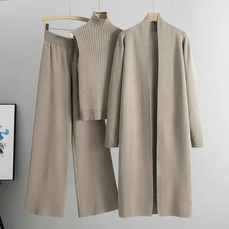 Levoire | Ensemble Trois Pièces Élégant Beige. Uniquew.