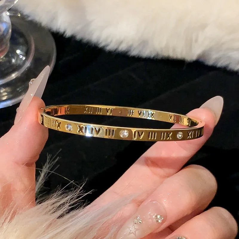 Levoire | Bracelet Romain En Or Pour Femmes Titre par défaut