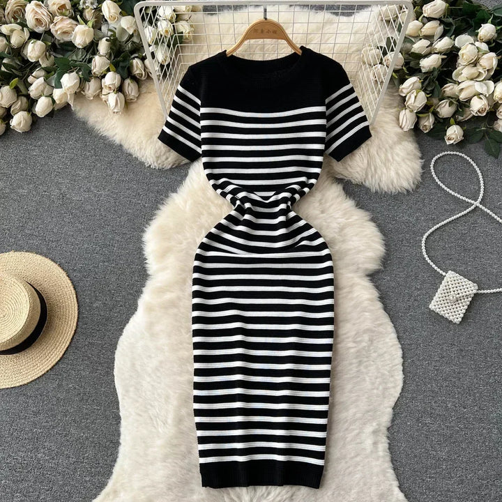 Levoire | Tricot Rayé Robe De Plage Noir Une taille
