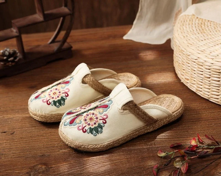 Levoire | Tissu Rentokangasta Chaussures Brodées Faites À La Main Blanc