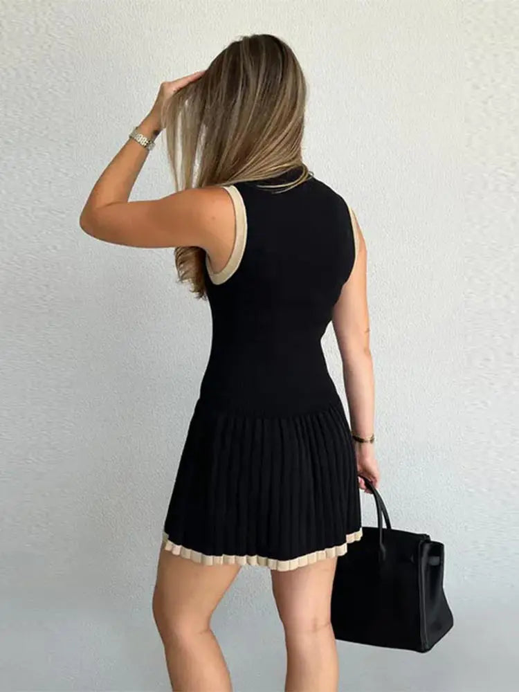 Levoire | Robe Tendance Avec Des Détails Contrastés Élégants
