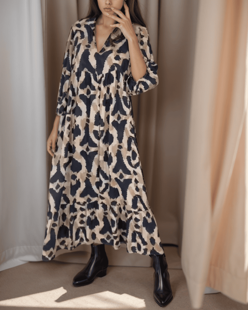 Levoire | Robe Longue Imprimée Décolleté En V Élancée Et Élégante Noir