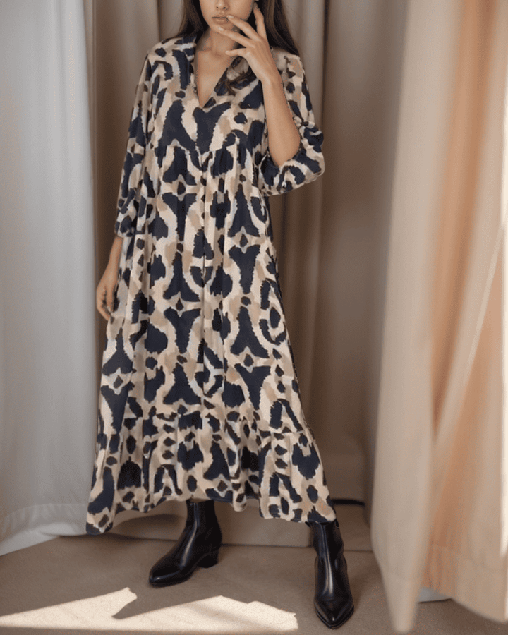 Levoire | Robe Longue Imprimée Décolleté En V Élancée Et Élégante Noir