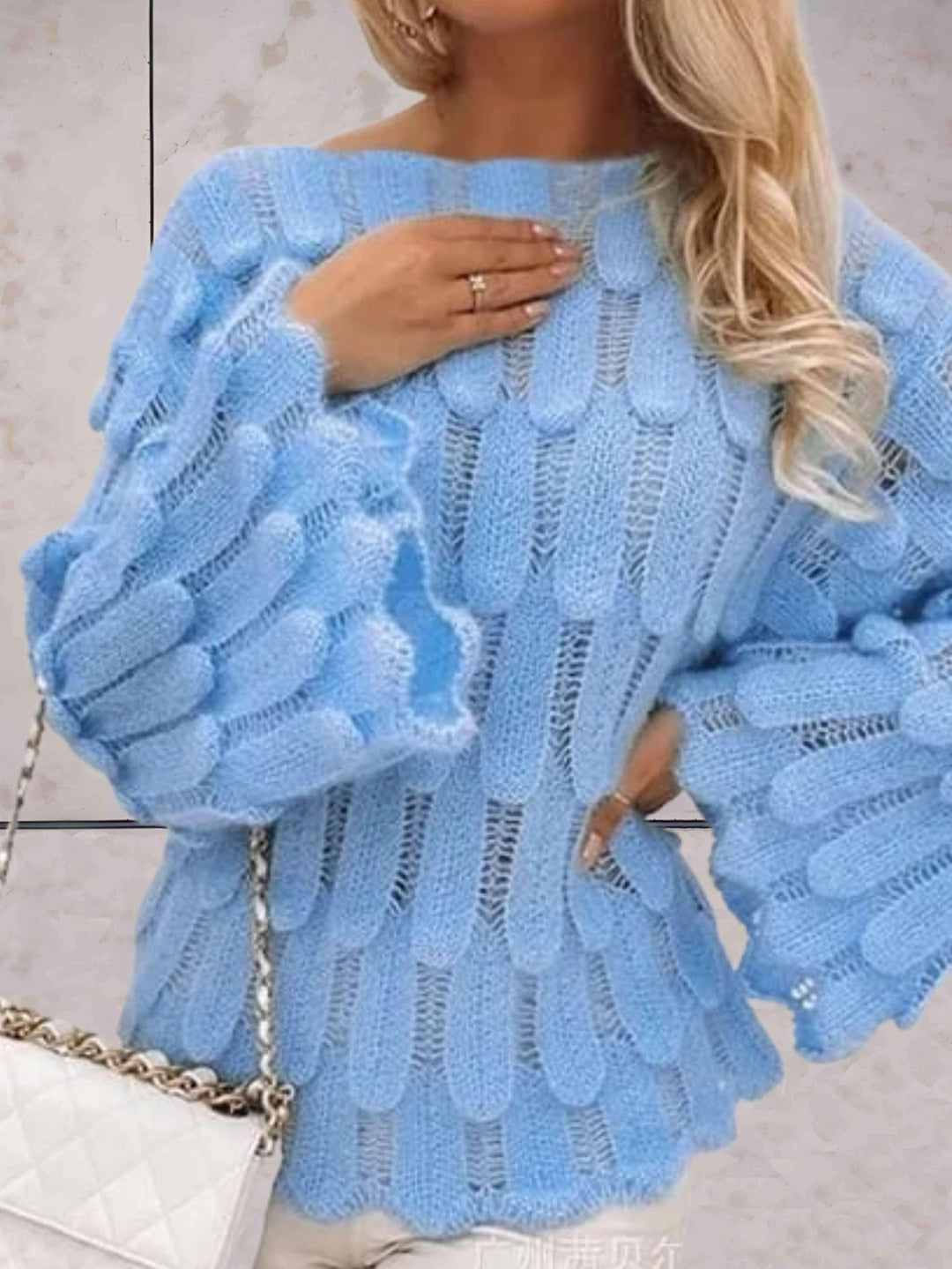 Levoire | Pull En Tricot Décontracté Avec Des Manches Évasées Et Un Décolleté Large Bleu