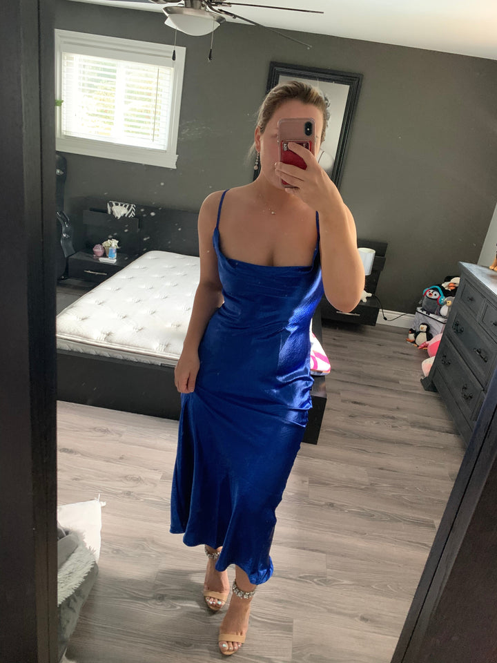 Levoire | Robe Longue Sans Dos À Bretelles Spaghetti En Satin