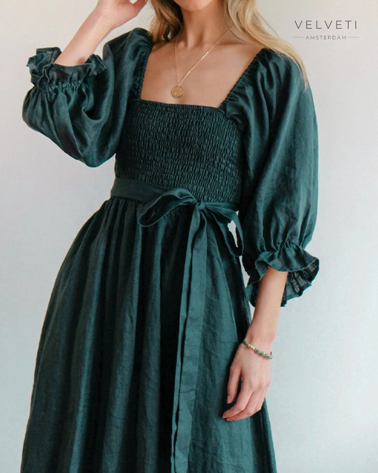 Levoire | Robe Française Avec Des Manches Volantes