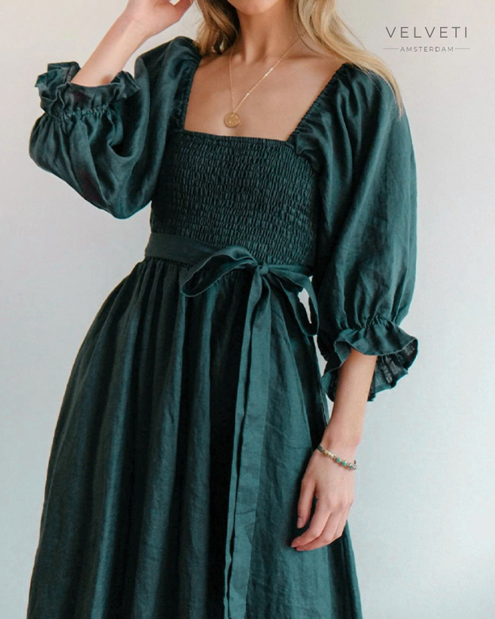 Levoire | Robe Française Avec Des Manches Volantes