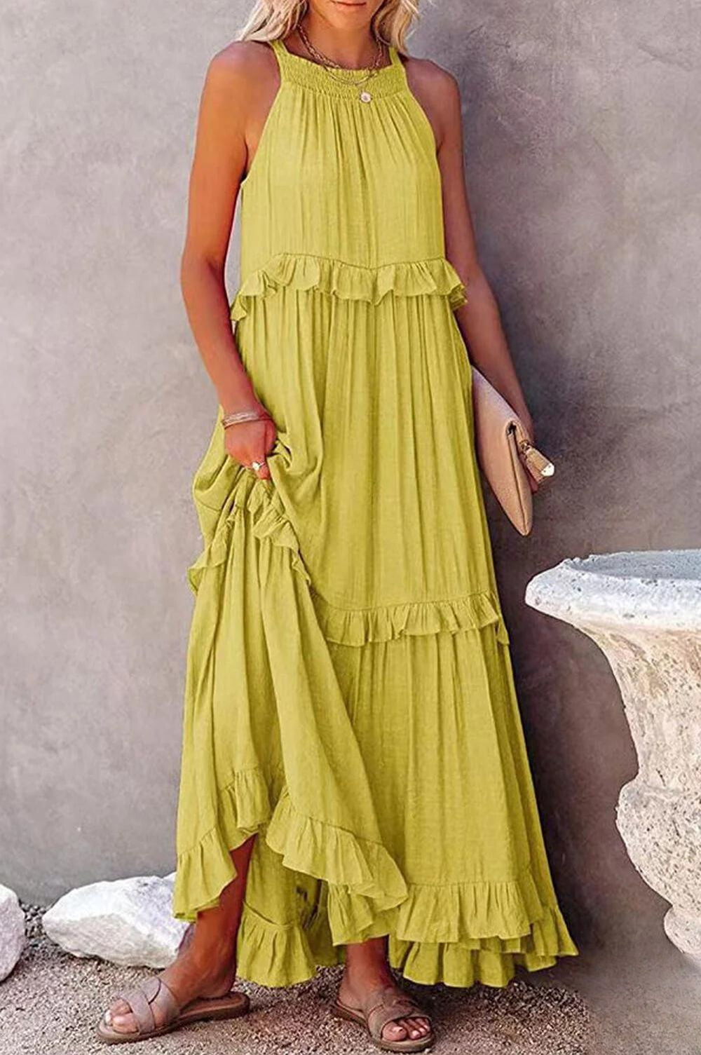 Levoire | Robe longue avec dos nu et volants Jaune