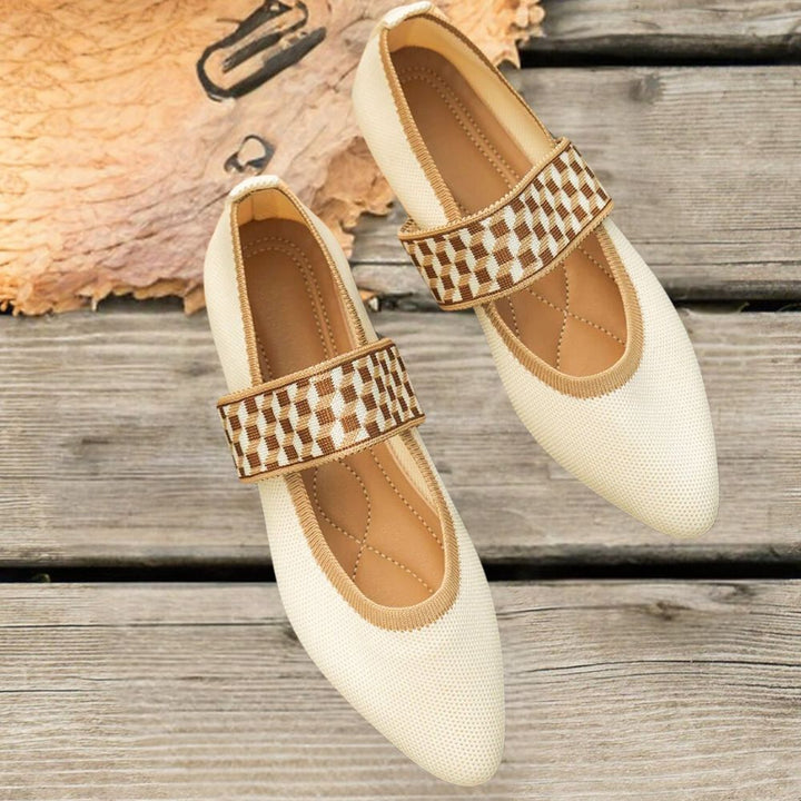 Levoire | Chaussures Plates Fuselées Pour Femmes Beige