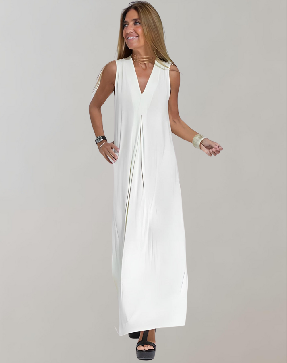 Levoire – Robe amincissante avec décolleté en V Blanc