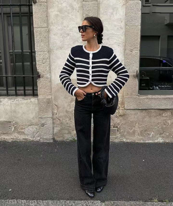 Levoire | Gilet Doux Tricoté Avec Détails Subtils Pour Femmes Noir