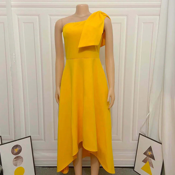 Levoire | Une Épaule Nœud Sans Manches Robe Jaune