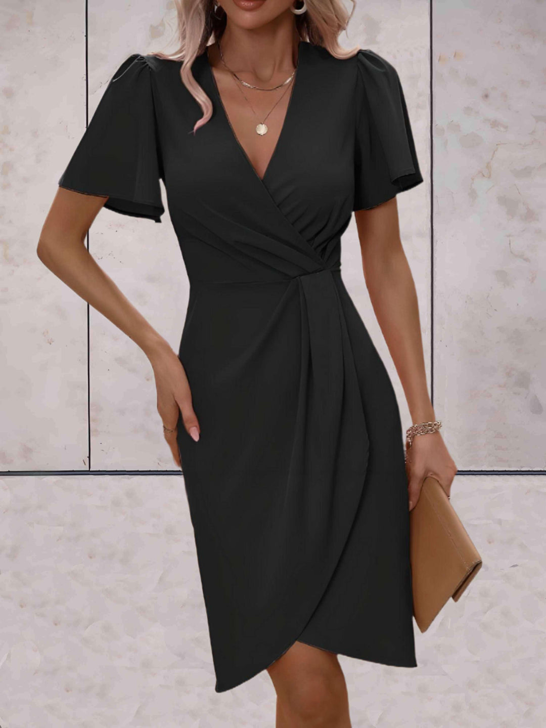 Levoire | Robe Élégante À Col En V Avec Manches Papillon, Mi-Genou