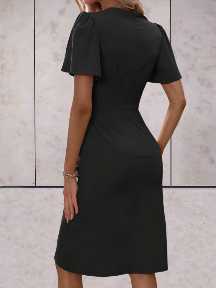 Levoire | Robe Élégante À Col En V Avec Manches Papillon, Mi-Genou