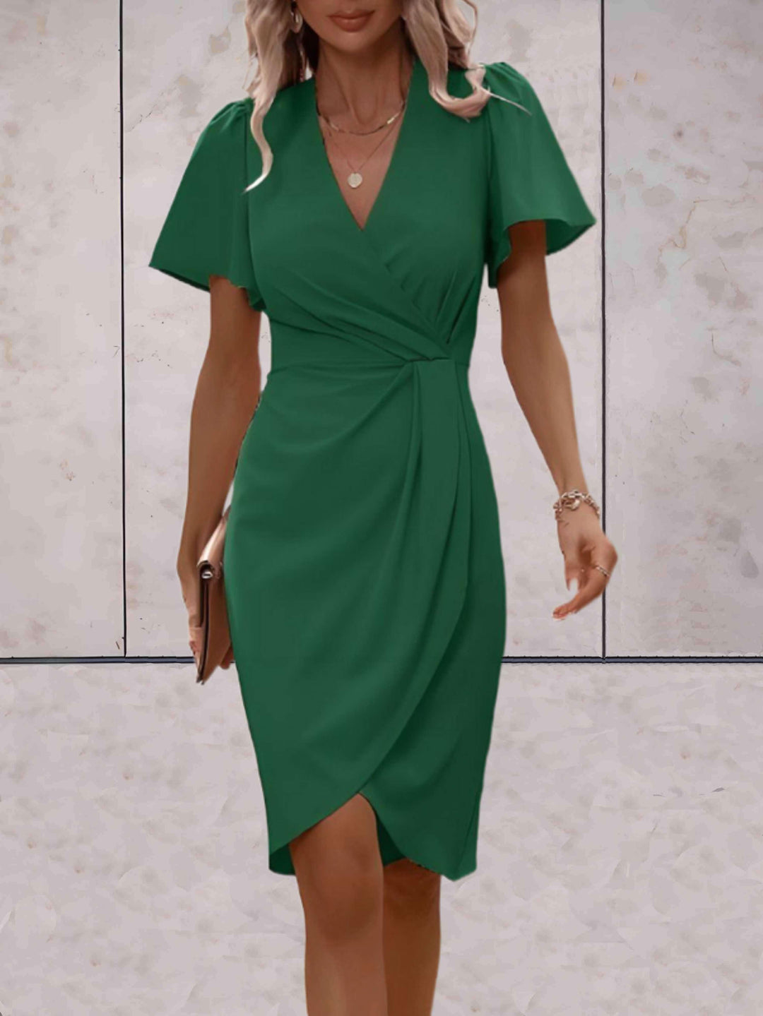Levoire | Robe Élégante À Col En V Avec Manches Papillon, Mi-Genou Vert