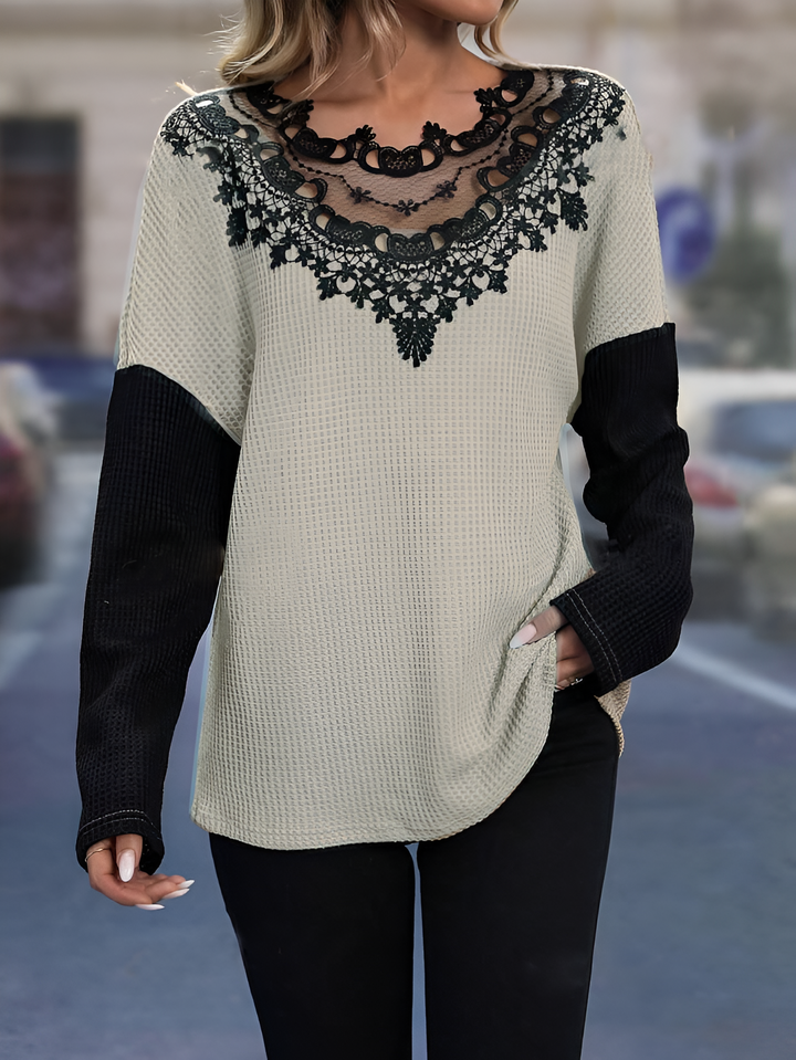 Levoire | T-Shirt Élégant Avec Des Détails En Dentelle