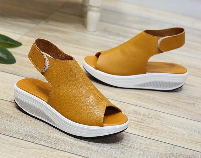 Levoire | Sandales Pour Femmes À Talon Haut Et Avec Fermeture Velcro Jaune