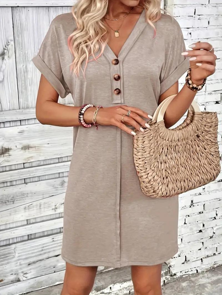 Levoire | Robe Courte À Col En V Avec Décor De Boutons Robe Décontractée