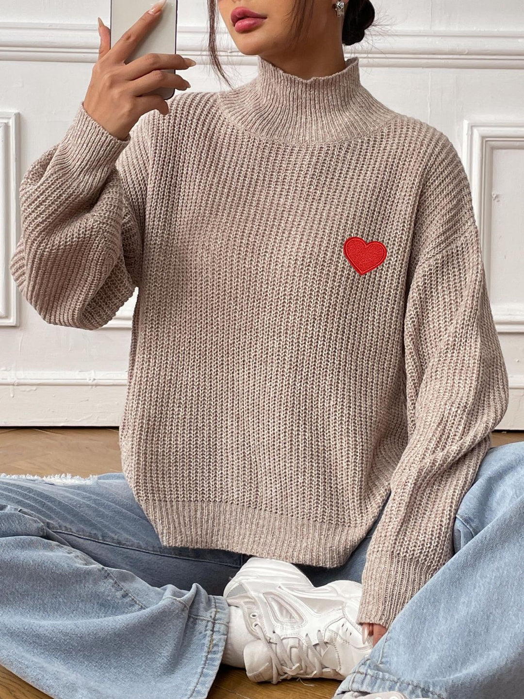 Levoire | Pull À Col Roulé Avec Épaules Tombantes Et Motif Cœur
