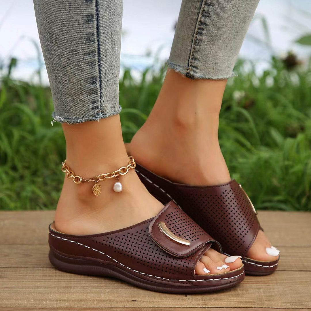 Levoire | Tongs Confortables Avec Semelle Antidérapante Et Design À Bout Ouvert Braun