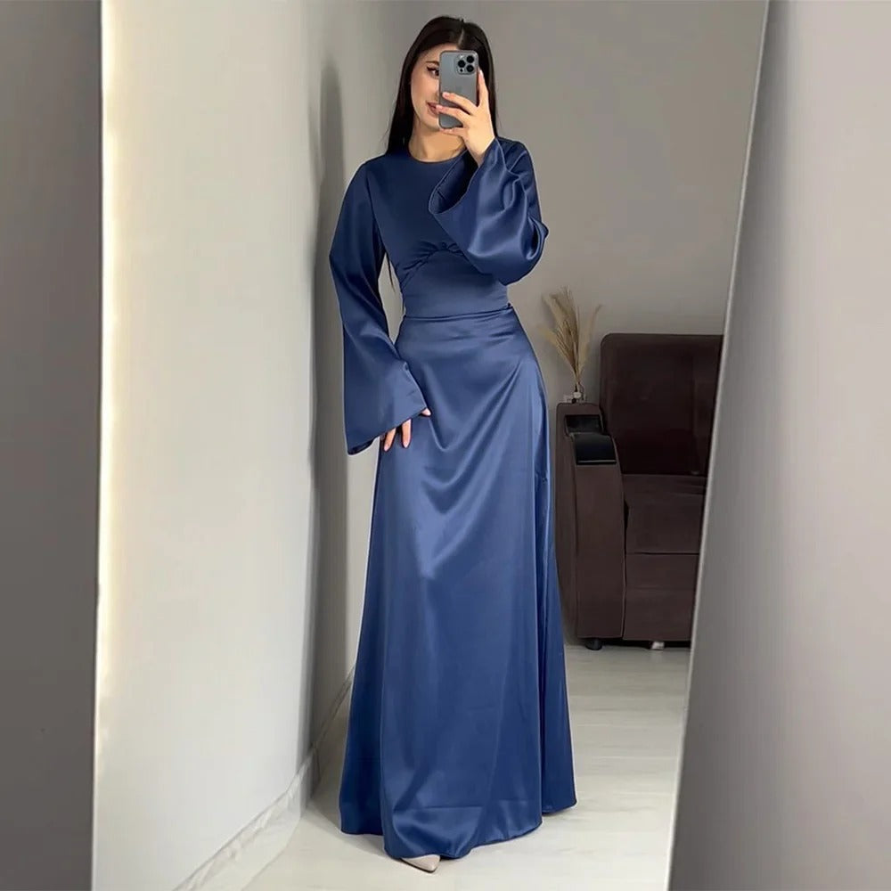 Levoire | Robe longue élégante en satin Bleu