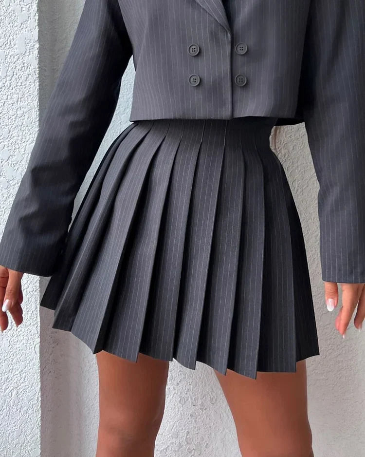 Levoire | Jupe Plissée Élégante Et Ensemble De Costume