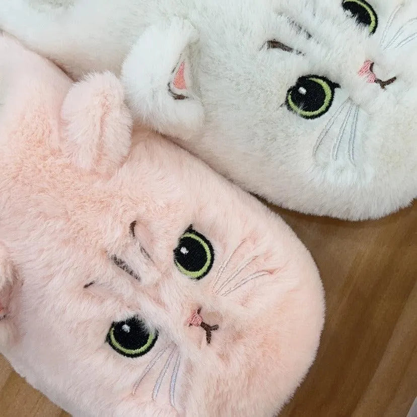 Levoire | Chaussures en peluche avec un chat mignon