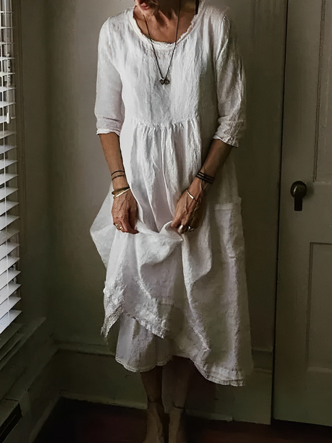 Levoire | Robe à col ras du cou à manches 3/4 en lin mélangé Blanc