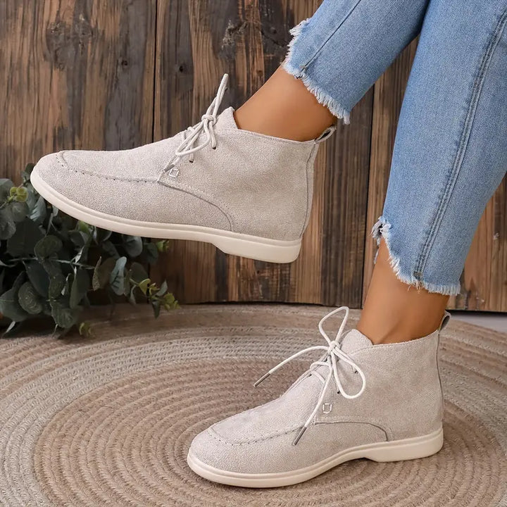 Levoire | Bottes Pour Femmes À Talon Plat Beige Blanc