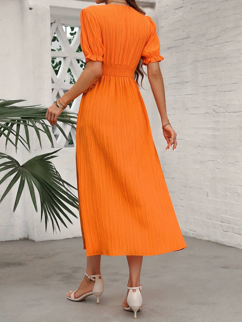 Levoire | Robe Élégante Manches Courtes Décolleté V