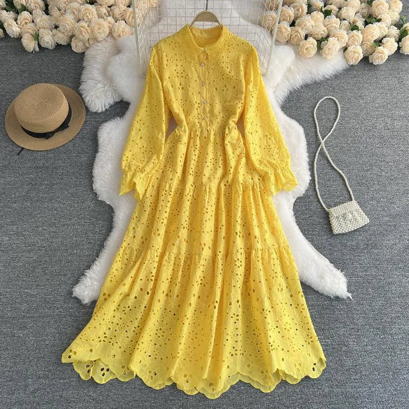 Levoire | Robe pour femmes avec découpe en dentelle et ouverture sur le devant Jaune