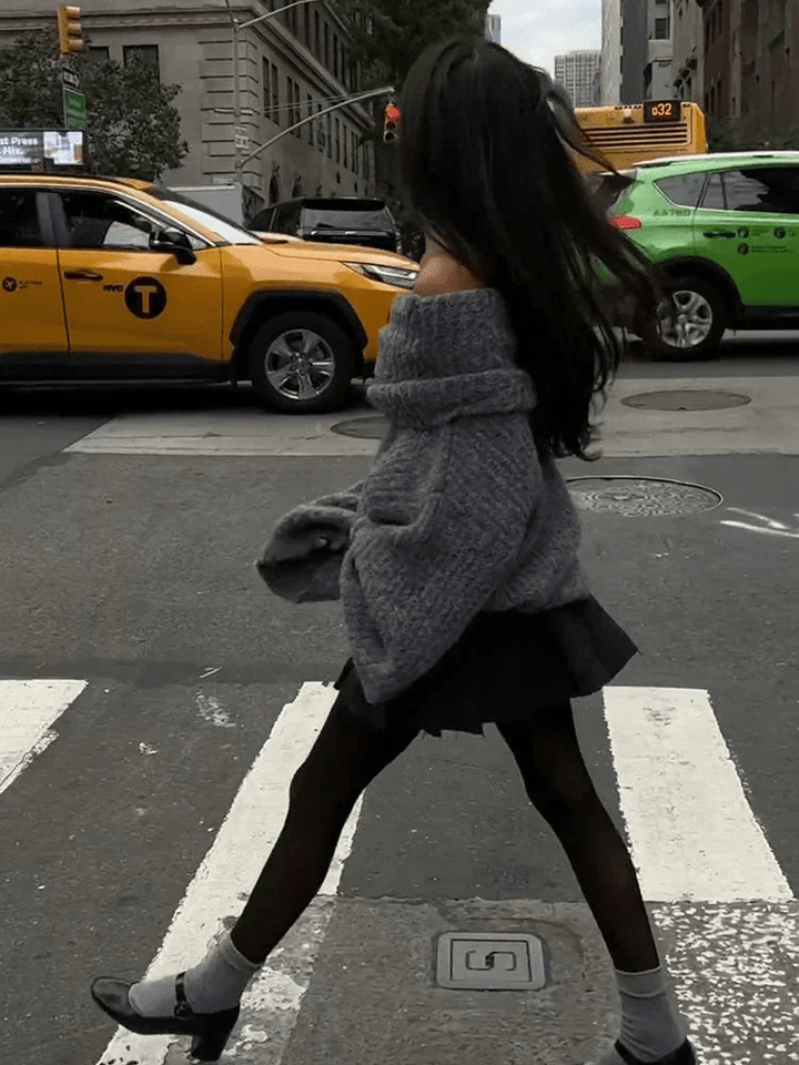 Levoire | Pull-over élégant à épaules dénudées pour femmes Gris