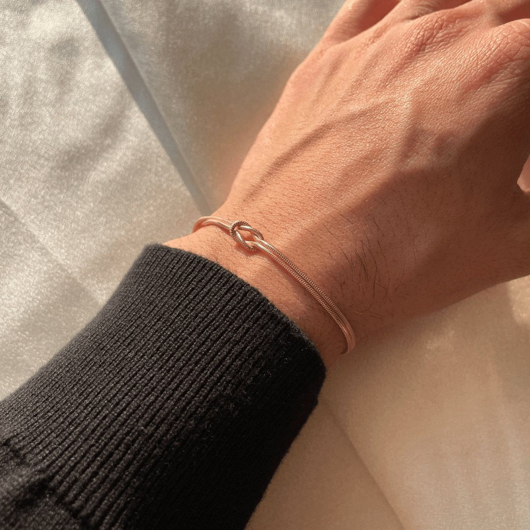 Levoire | Bracelet Minimaliste Nœud Amoureux