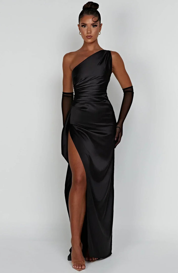 Levoire | Luxe Satino Robe À Une Épaule Avec Fente Noir (encore 2 en stock)