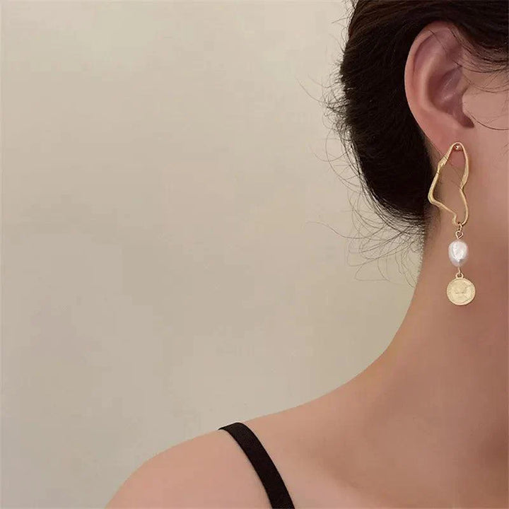 Levoire | Boucles D'Oreilles Baroques Asymétriques Avec Perle Et Accents Dorés Style 1
